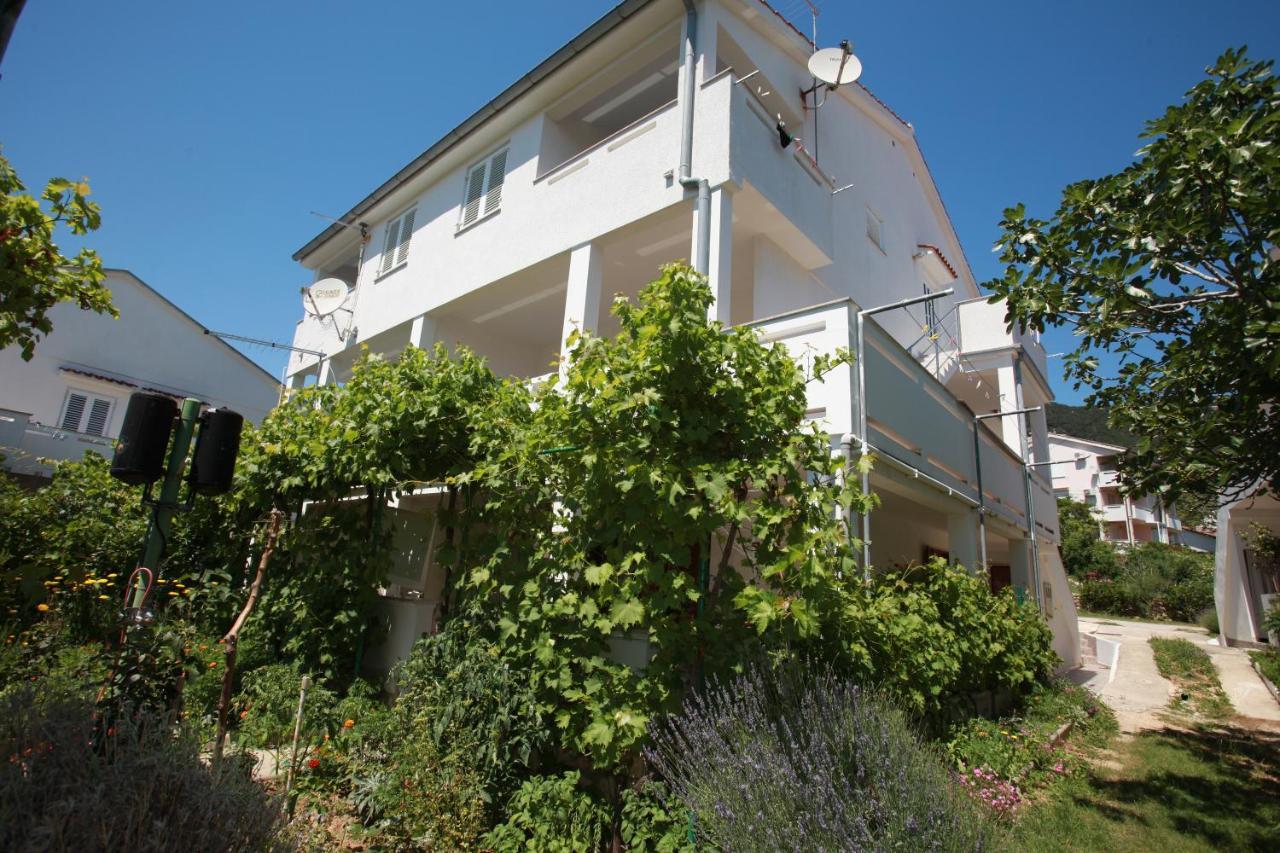 Apartments Nada Baška Buitenkant foto
